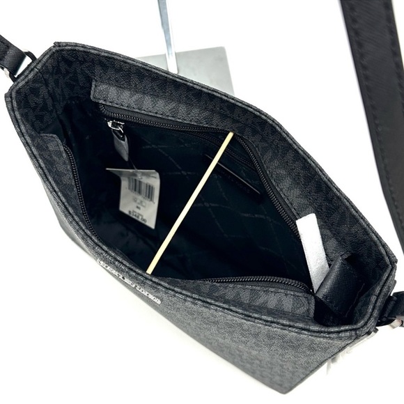 Michael Kors Large Messenger Crossbody Bag Black - Picture 8 of 10